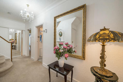 1369972-33-68fb6b...