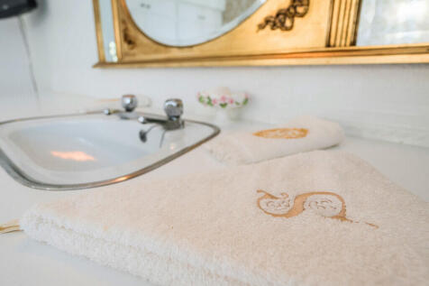 1369972-6-68fb692...