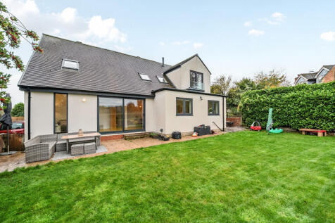 1371327-4-68f9f65...