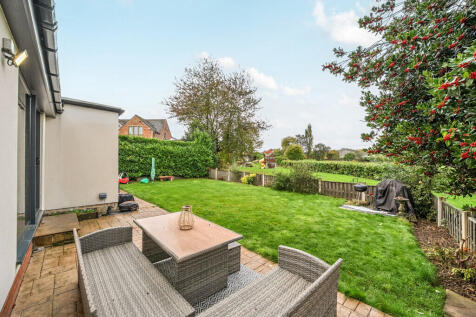 1371327-5-68f9f67...