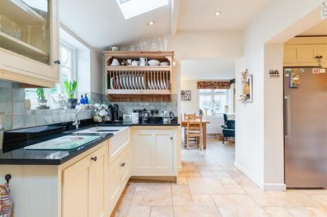 kitchen-3.jpg