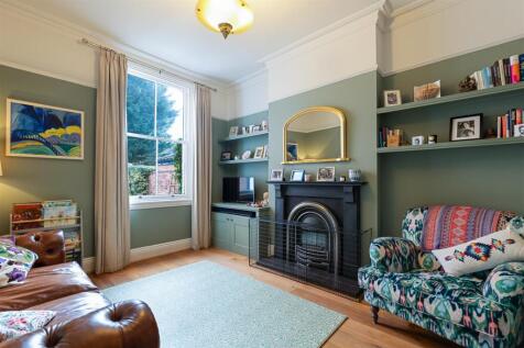 dining room-1.jpg