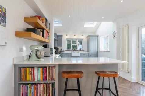 kitchen-2.jpg