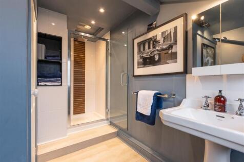 bathrooms-5.jpg