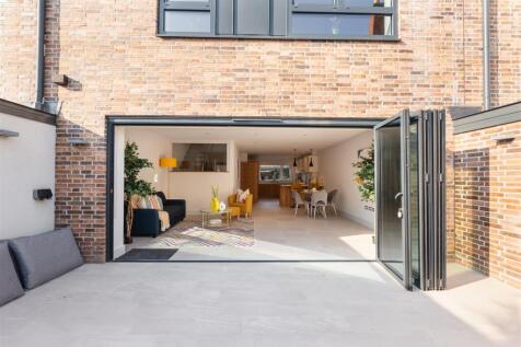 living room and kitchen-3.jpg