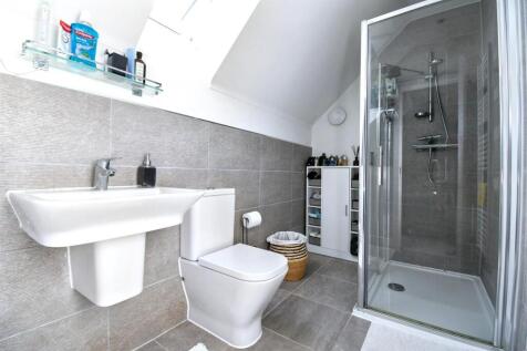 DSC_6010ensuite.jpeg