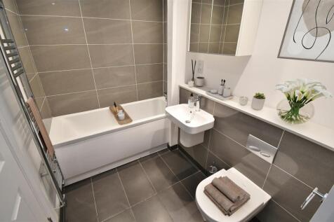 Bathroom.JPG