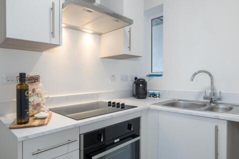 Rugby Rd Flat 140-9.jpg