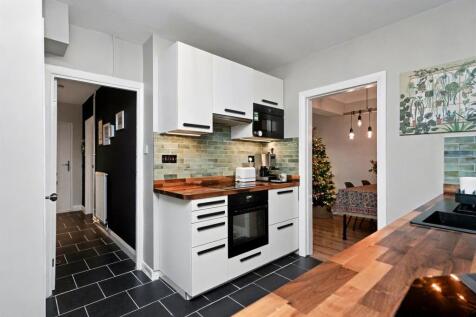 14 England Cresent-14.jpeg