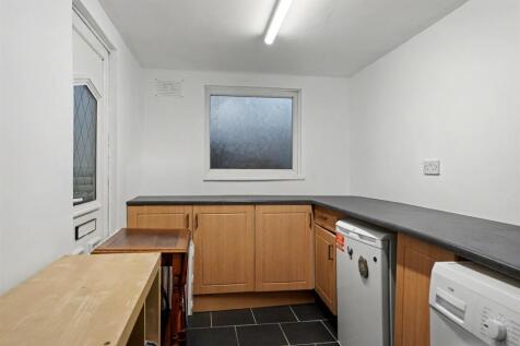 14 England Cresent-10.jpeg