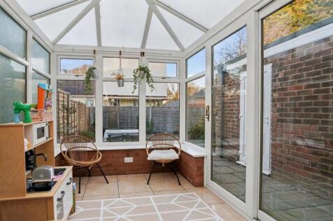 14 England Cresent-2.jpeg