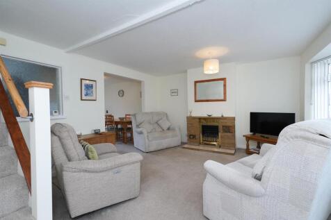 67 Ashford Gardens-4.jpg