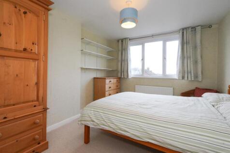 67 Ashford Gardens-6.jpg