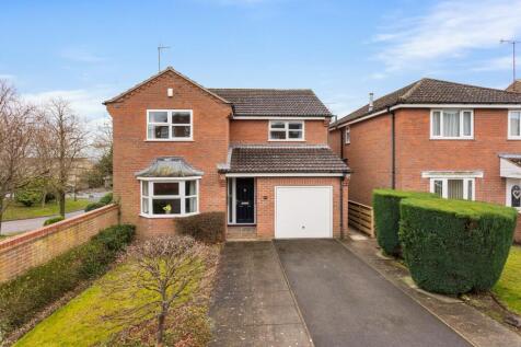 1 Duncombe Close-16.jpg