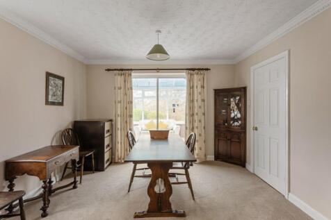 1 Duncombe Close-11.jpg