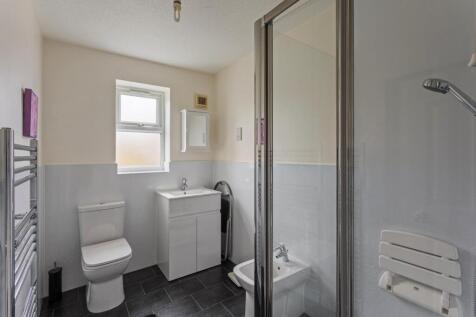 1 Duncombe Close-02.jpg