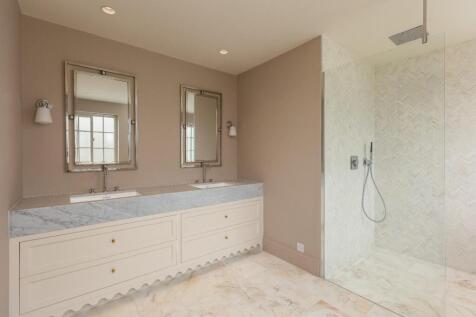 Lilac Barn Bedroom 1-6.jpg