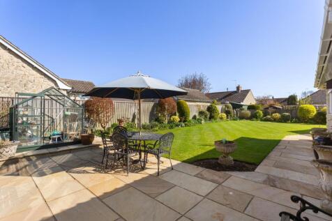 1 Ashwood Close-16.jpg