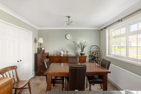 1 Ashwood Close-13.jpg