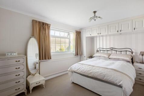 1 Ashwood Close-01.jpg