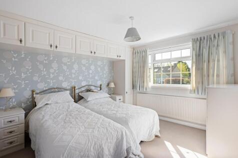 1 Ashwood Close-04.jpg
