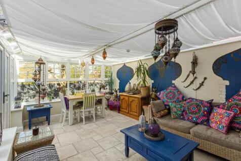 Laburnham House-13.jpg