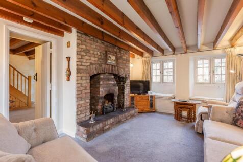 Swallows Cottage Sitting Room-2.jpg