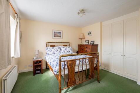 10 Millrace Close-6.jpg