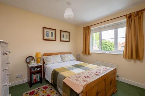 10 Millrace Close-5.jpg