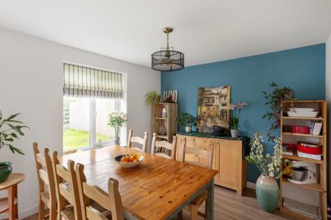 89 Harebell Rd-18.jpg