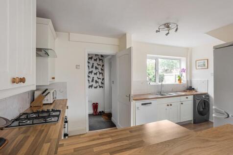 25 Howe Road-14.jpg