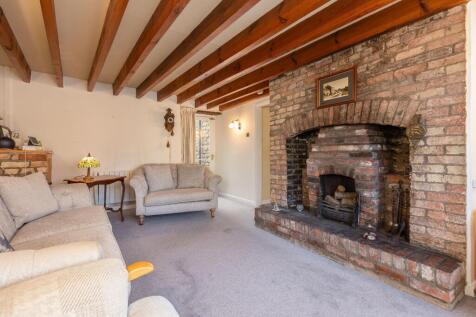 Swallows Cottage Sitting Room-3.jpg