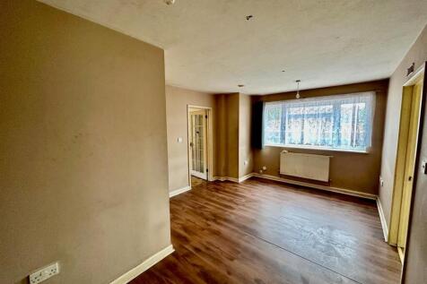 Living Room.jpg