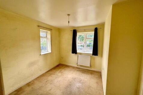 Bedroom 2.jpg