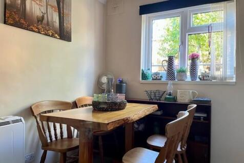 Dining area.jpg