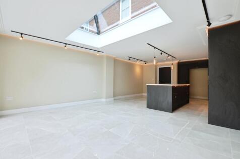 Reception/Kitchen