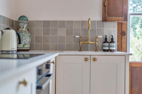 Kitchen Feature