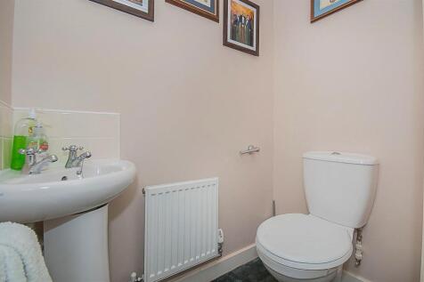 Cloakroom/wc