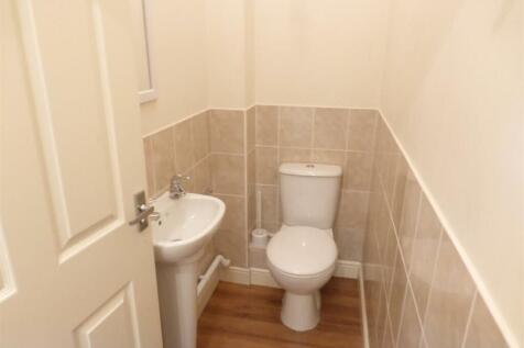 Cloakroom/wc