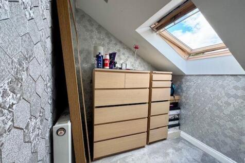 Dressing Area To Bedroom 3
