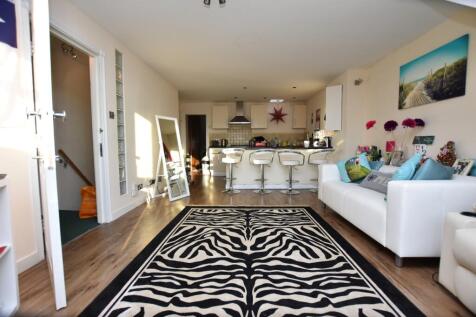 Lounge/Kitchen