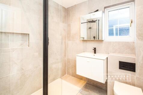 8f02ade9-2ec9-f01...