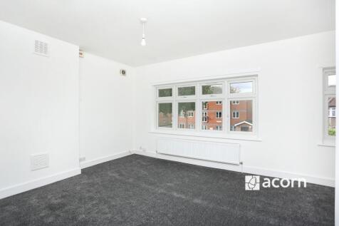 3340ffb6-3baf-f01...