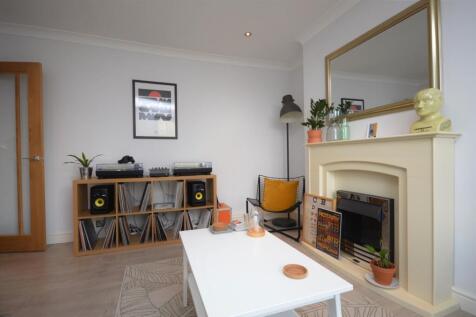 Reception Room (2)