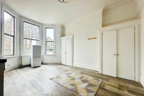 Kitchen/Living Area