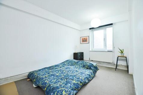 1238f5b5-Bedroom 201