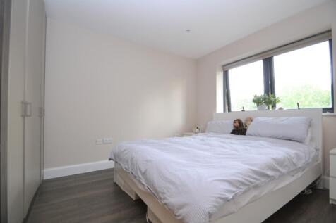 Master Bedroom (3)