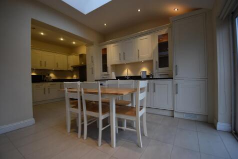 Communal Kitchen ...