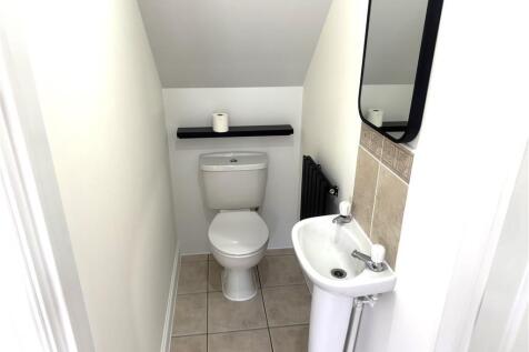 Cloakroom/wc