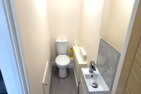 Cloakroom/wc